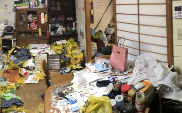 ゴミ屋敷状態の一軒家の遺品買取後の遺品整理｜京都市上京区